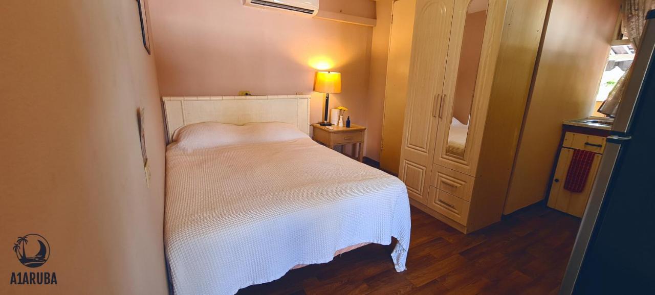 A1 Apartments Aruba Oranjestad Exteriör bild