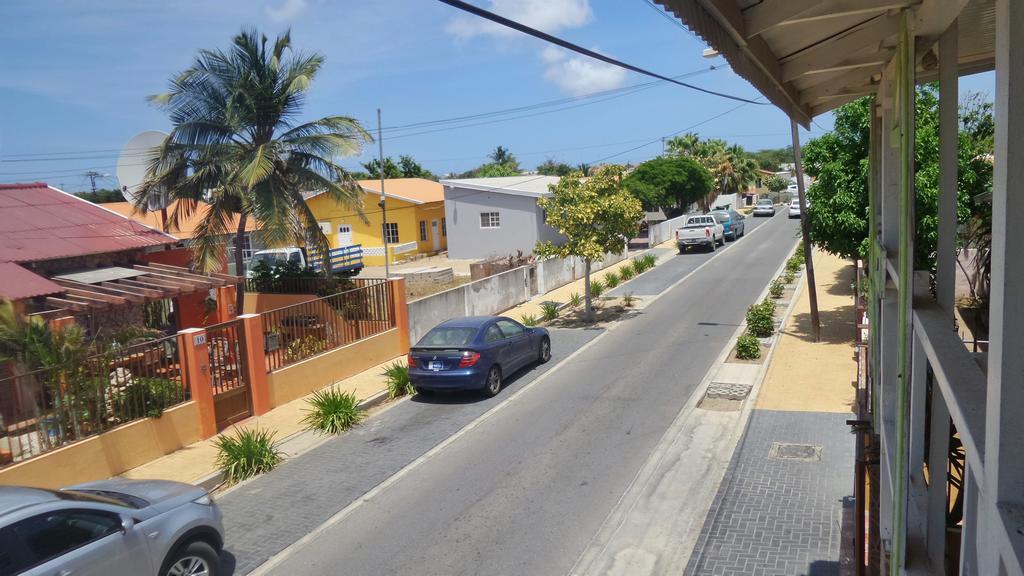A1 Apartments Aruba Oranjestad Exteriör bild