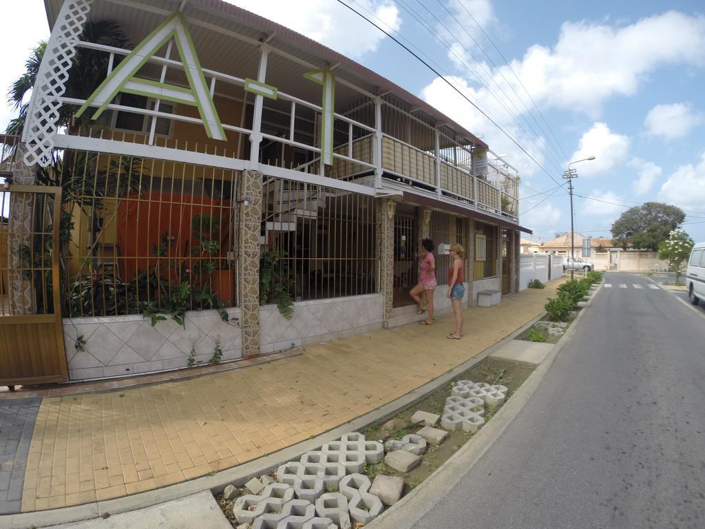 A1 Apartments Aruba Oranjestad Exteriör bild