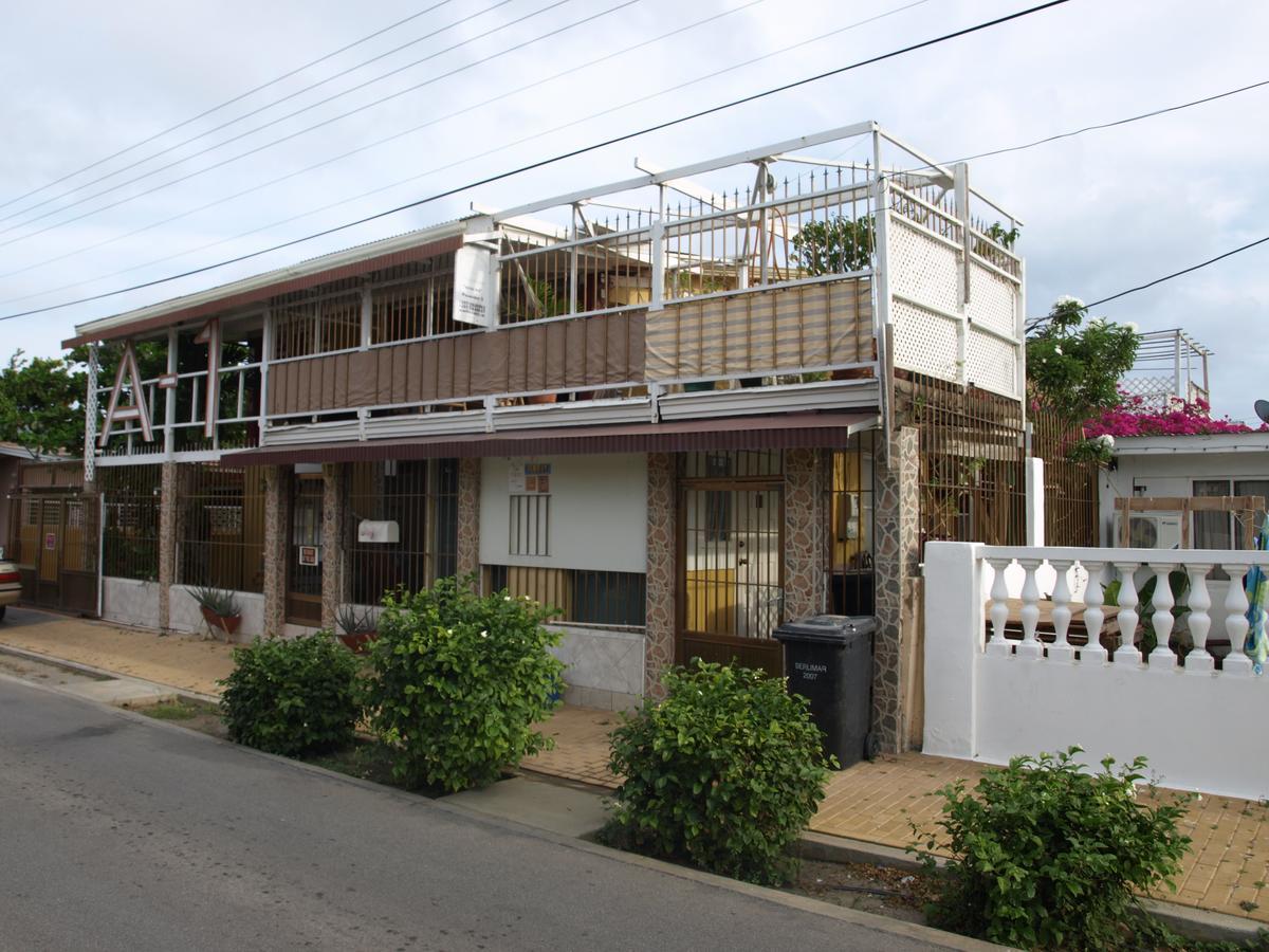 A1 Apartments Aruba Oranjestad Exteriör bild